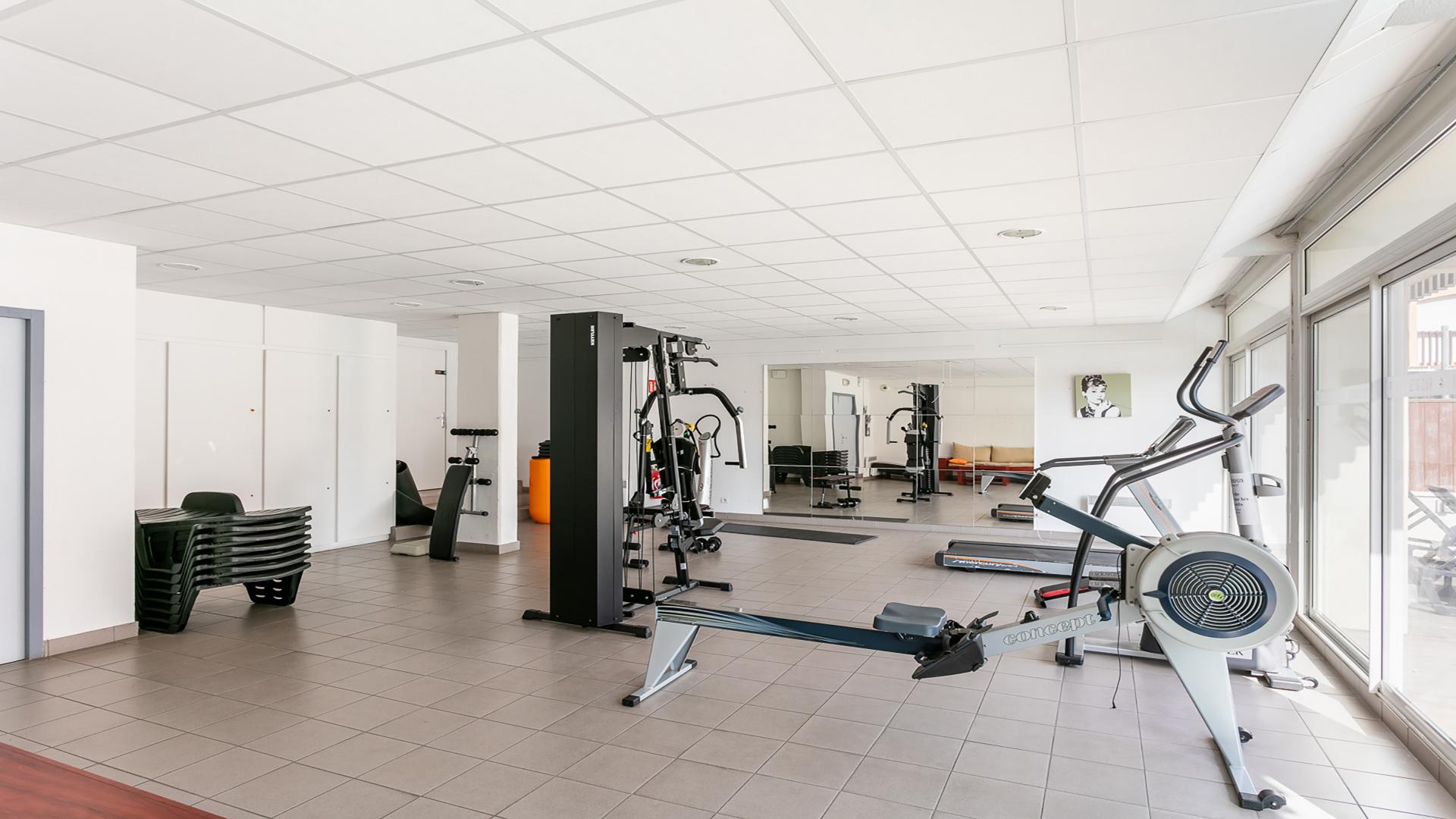 Vacanceole - Residence Le Saint Clair Agde Exterior photo